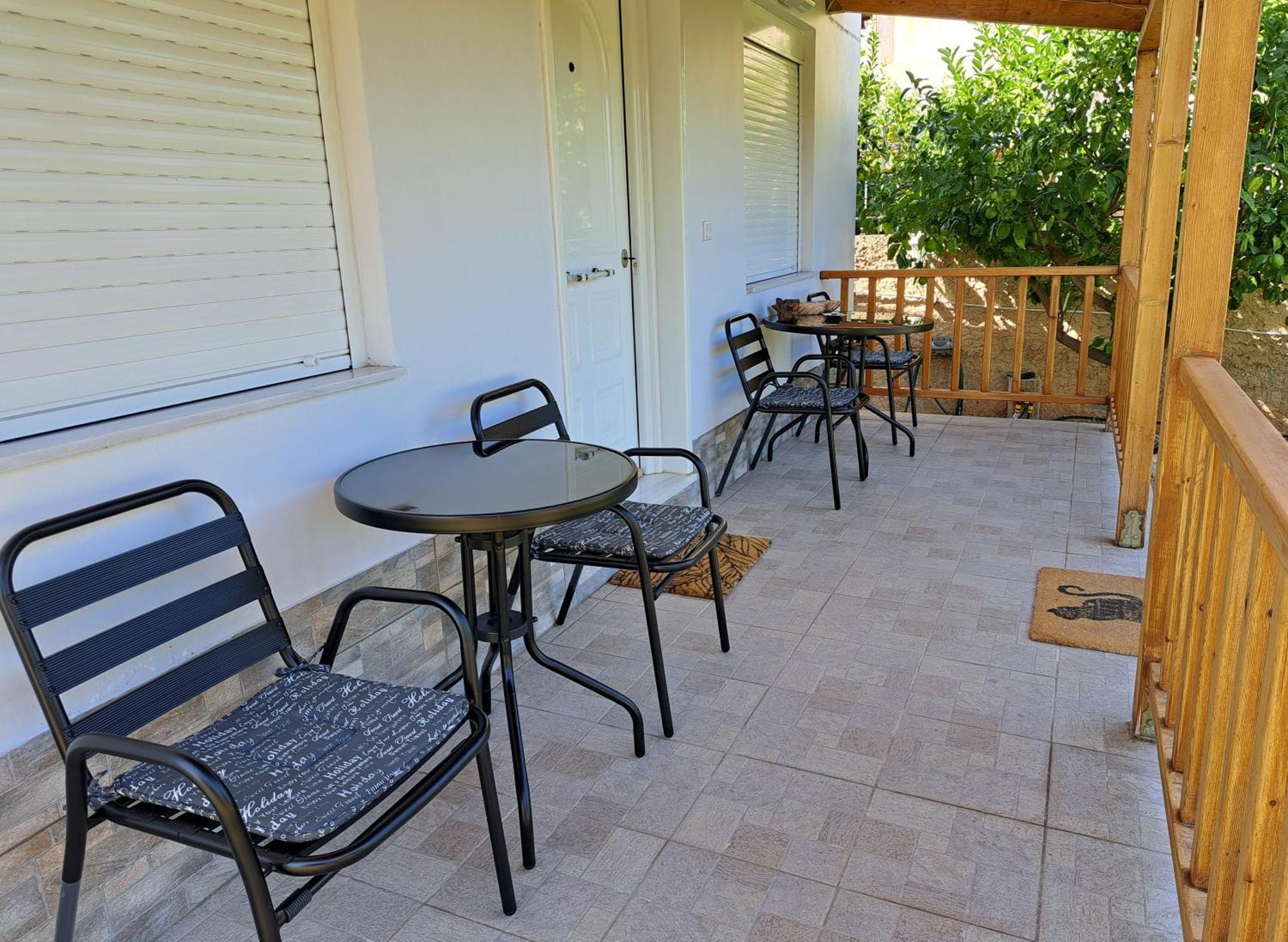 Вилла Garden House-Free Transfer From Airport Луца Экстерьер фото